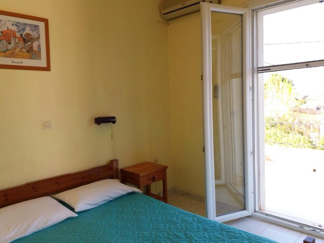 Yellow House Λάσση Εξωτερικό φωτογραφία
