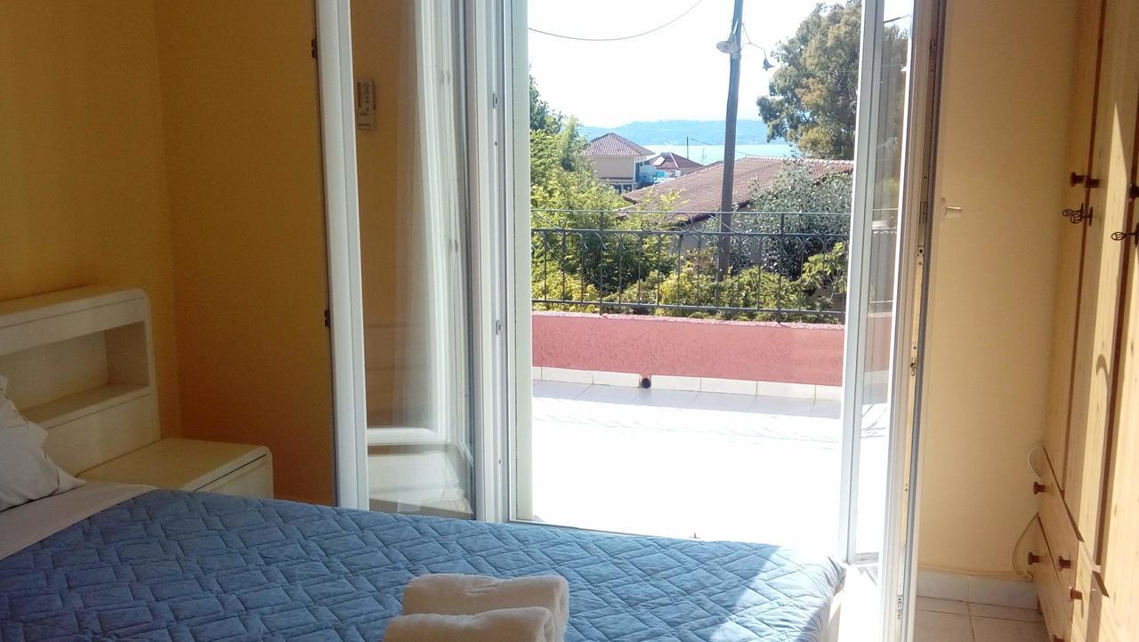 Yellow House Λάσση Εξωτερικό φωτογραφία